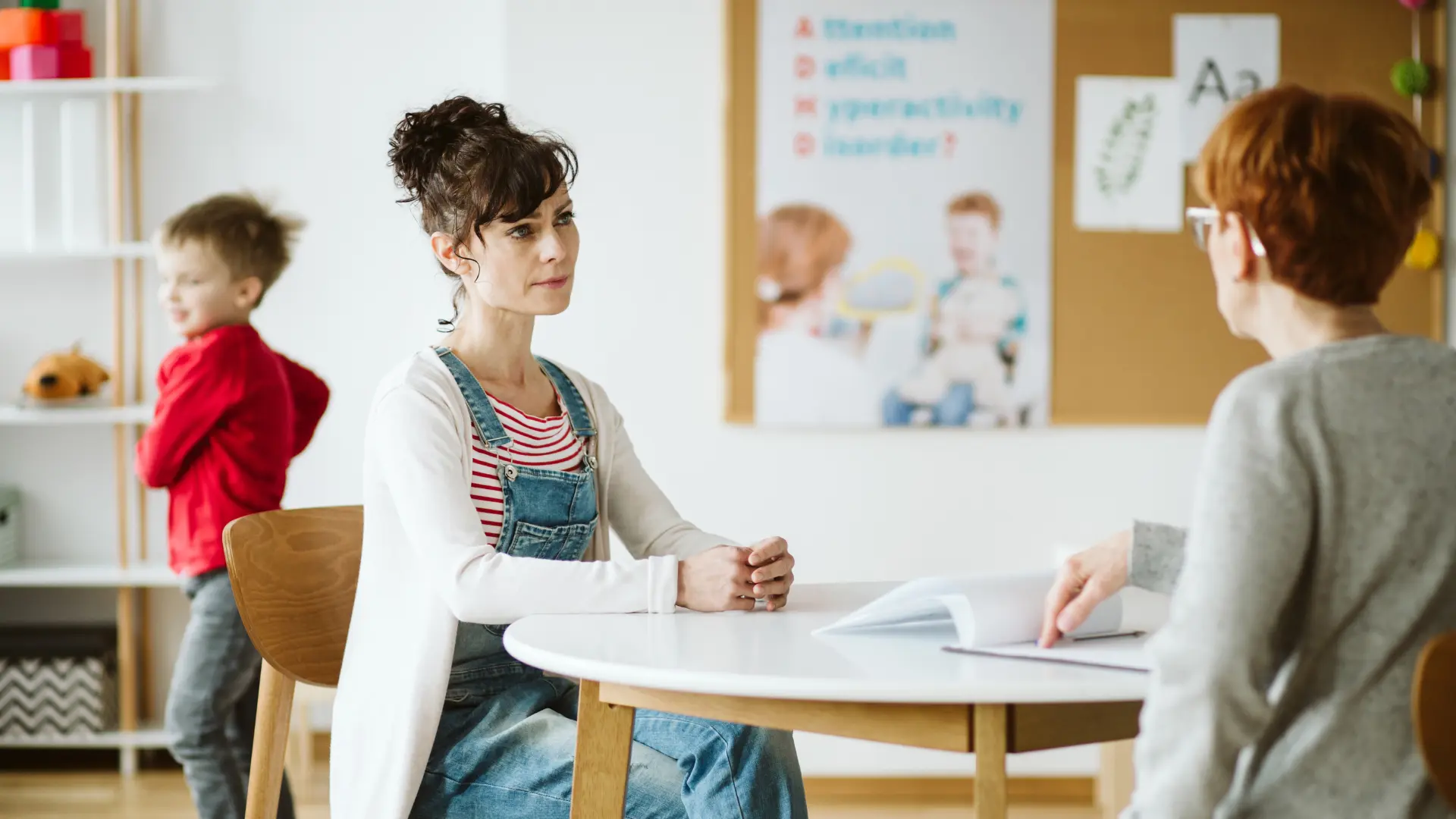 تفاوت بیش‌فعالی با شیطنت – گفت‌وگوی مادر با مشاور